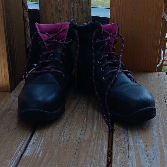 Work boots - Picture 1 of 1